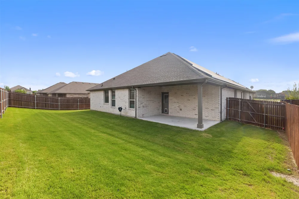 1029 Greencove Drive Midlothian, TX 76065