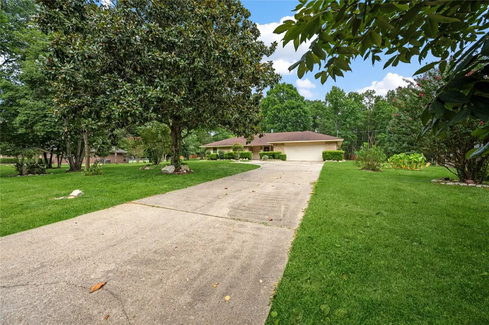 140 Pine Valley Drive Livingston, TX 77351