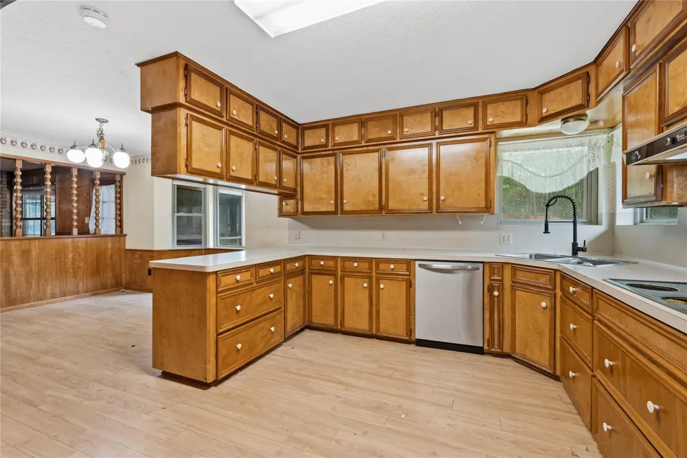 140 Pine Valley Drive Livingston, TX 77351
