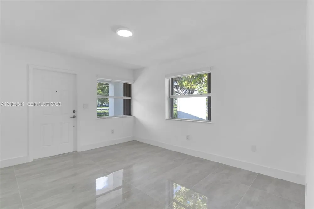 9999 NW 25th Ter Doral, FL 33172