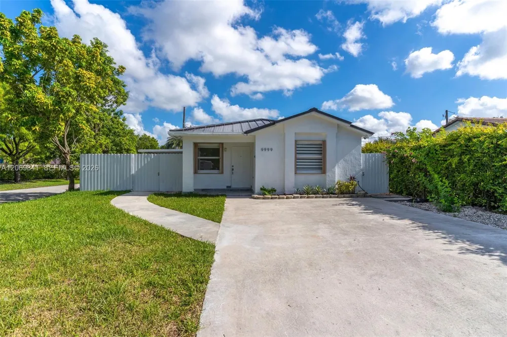 9999 NW 25th Ter Doral, FL 33172