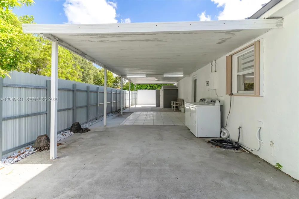 9999 NW 25th Ter Doral, FL 33172