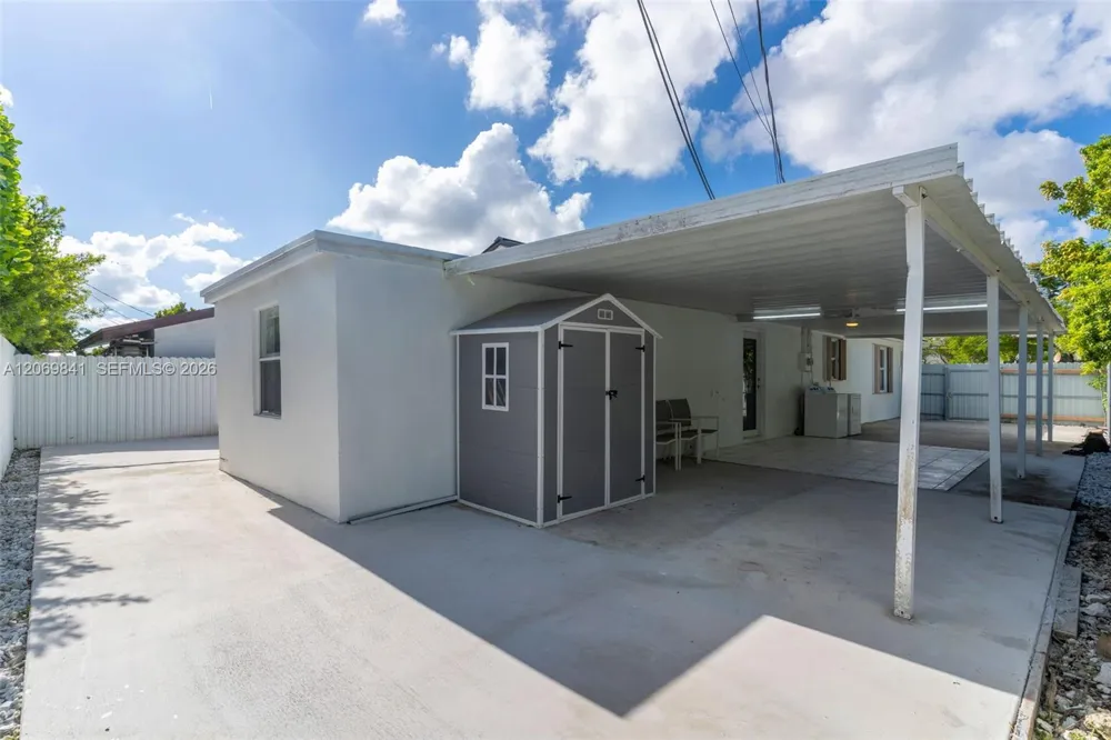 9999 NW 25th Ter Doral, FL 33172