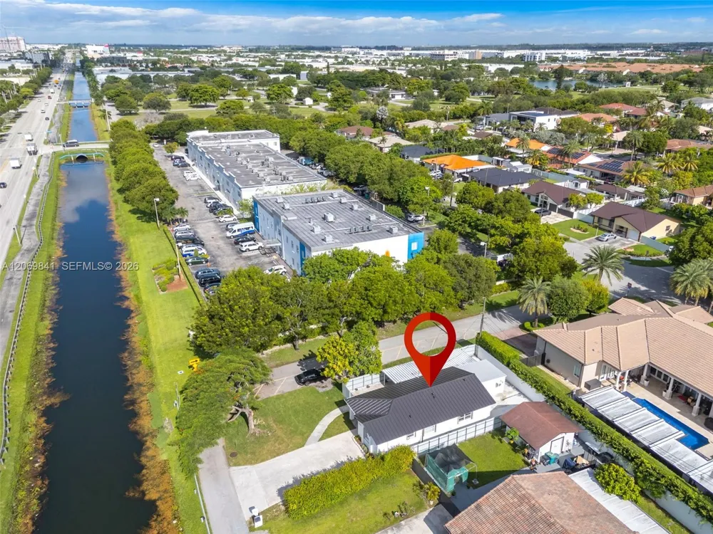 9999 NW 25th Ter Doral, FL 33172