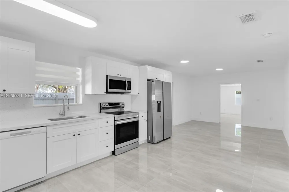 9999 NW 25th Ter Doral, FL 33172