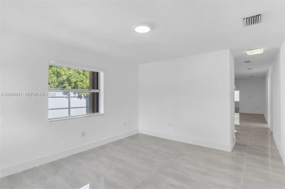 9999 NW 25th Ter Doral, FL 33172