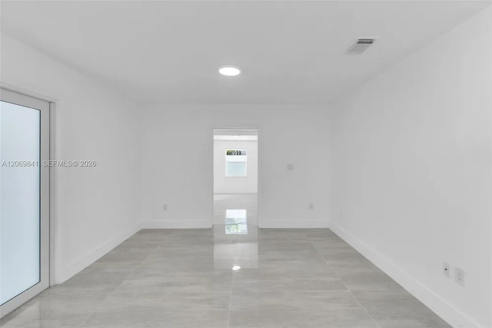 9999 NW 25th Ter Doral, FL 33172