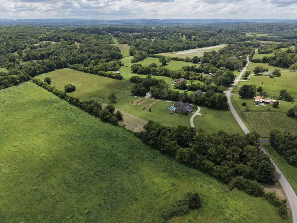 2865 McCanless Rd Nolensville, TN 37135