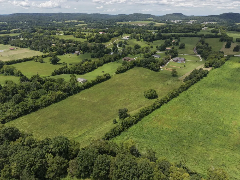 2865 McCanless Rd Nolensville, TN 37135