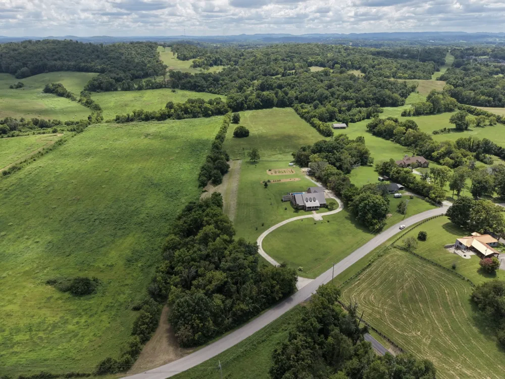 2865 McCanless Rd Nolensville, TN 37135