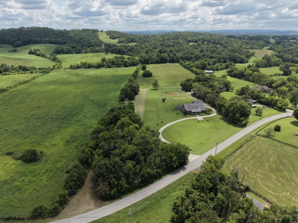 2865 McCanless Rd Nolensville, TN 37135