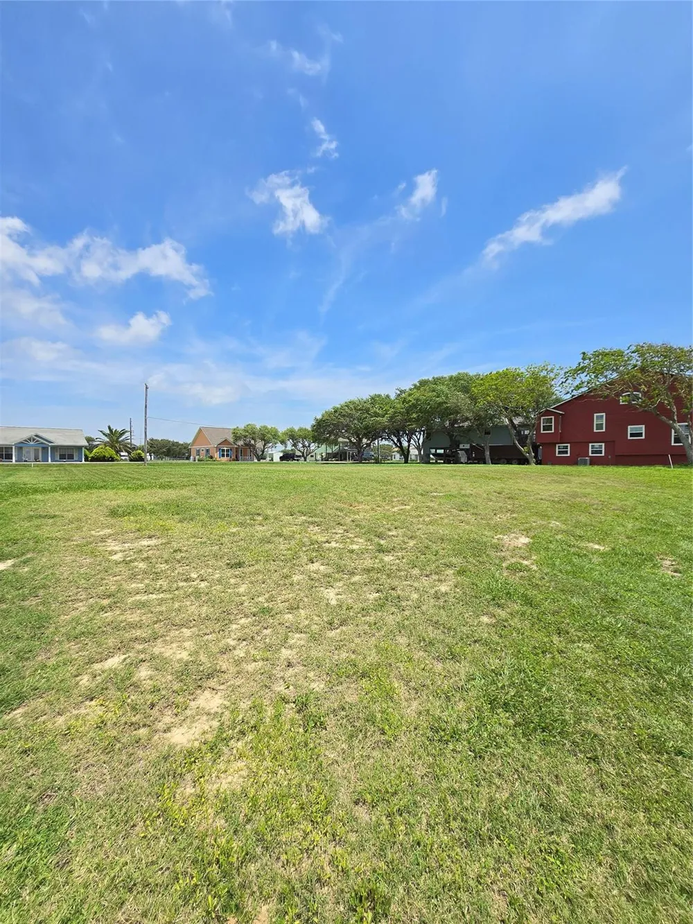 1664 W Bayshore Drive Palacios, TX 77465
