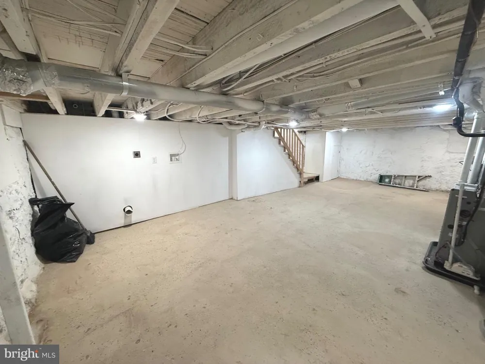 1601 LONGWOOD STREET Baltimore, MD 21216