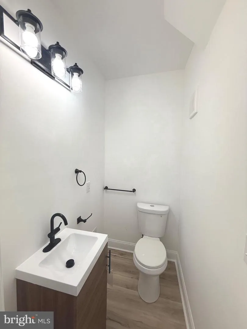 1601 LONGWOOD STREET Baltimore, MD 21216