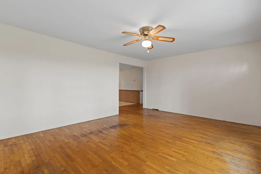 4396 Holloway Adrian, MI 49221