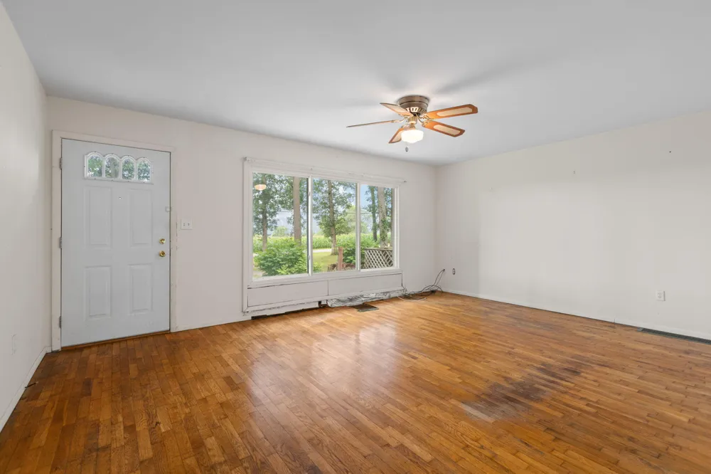 4396 Holloway Adrian, MI 49221