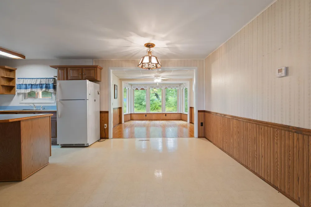 4396 Holloway Adrian, MI 49221