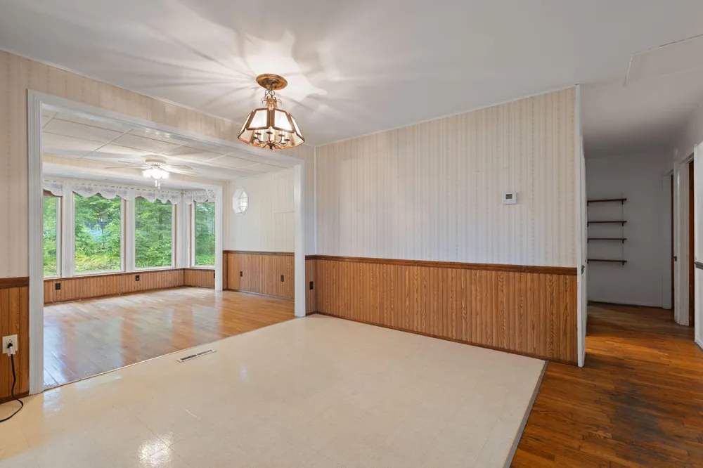4396 Holloway Adrian, MI 49221