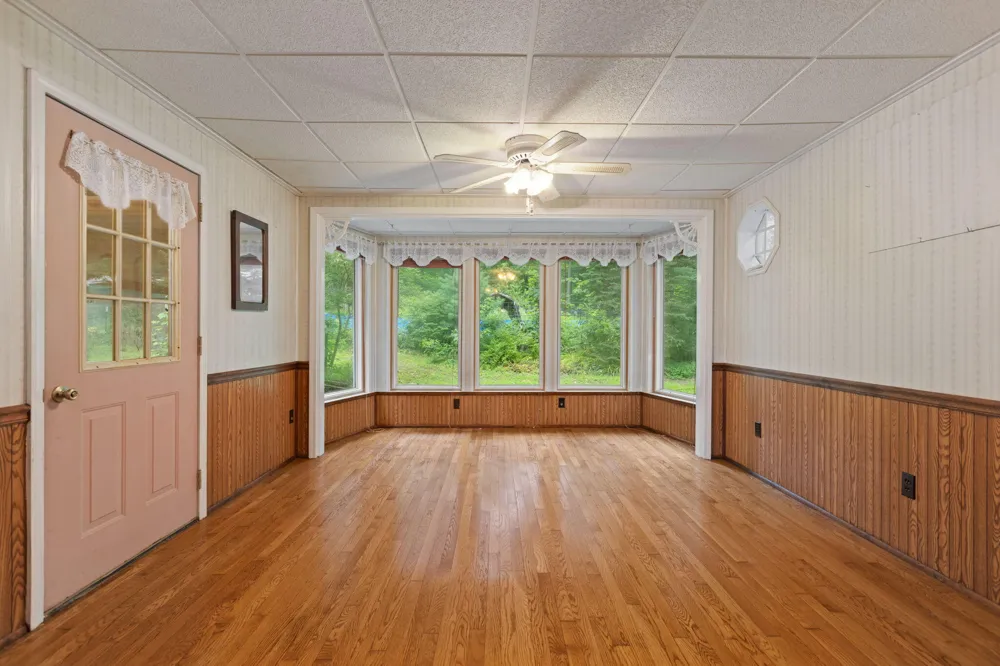 4396 Holloway Adrian, MI 49221