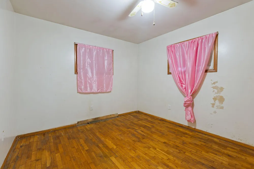 4396 Holloway Adrian, MI 49221