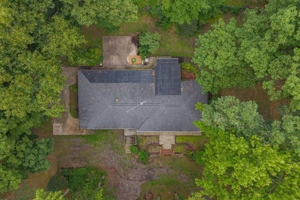4396 Holloway Adrian, MI 49221