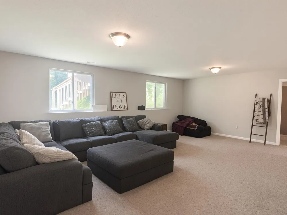 1493 Drew Drive Niles, MI 49120