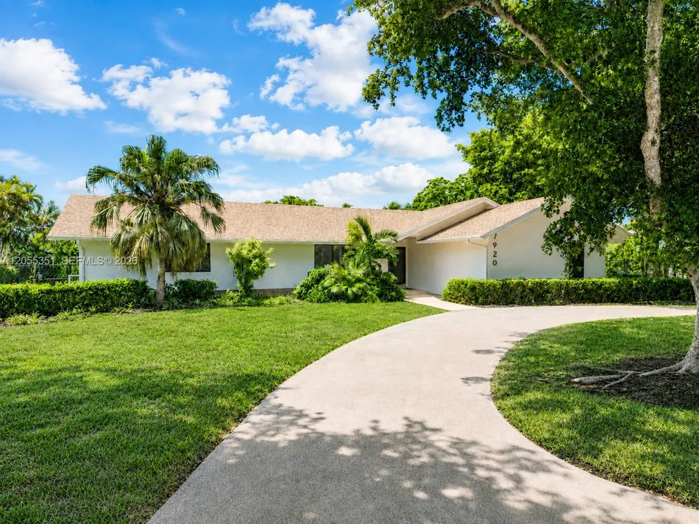 7920 SW 172nd Ter Palmetto Bay, FL 33157
