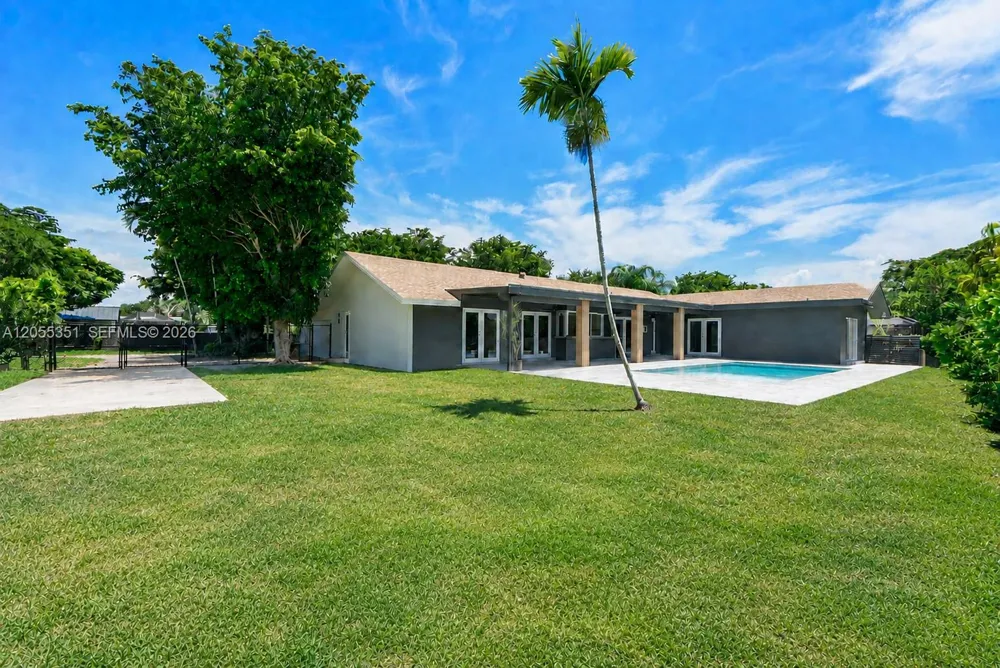 7920 SW 172nd Ter Palmetto Bay, FL 33157