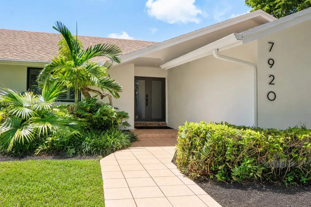 7920 SW 172nd Ter Palmetto Bay, FL 33157