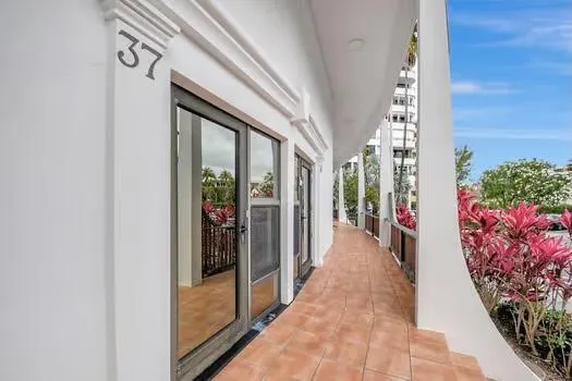 3589 S Ocean Boulevard #37 South Palm Beach, FL 33480