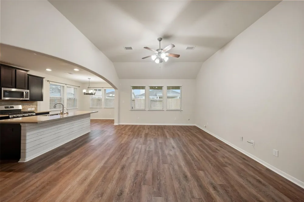 5182 Echo Falls Drive Alvin, TX 77511