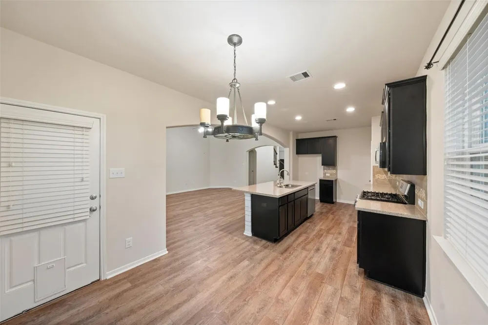 5182 Echo Falls Drive Alvin, TX 77511