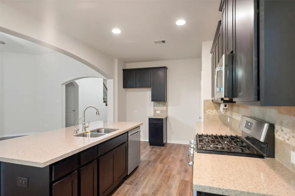 5182 Echo Falls Drive Alvin, TX 77511