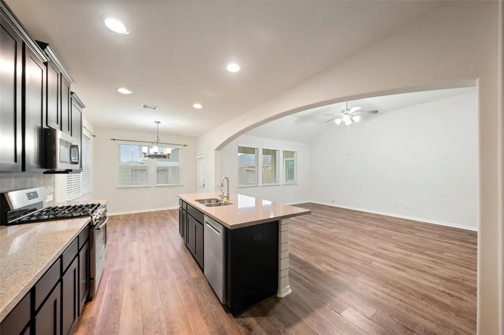 5182 Echo Falls Drive Alvin, TX 77511