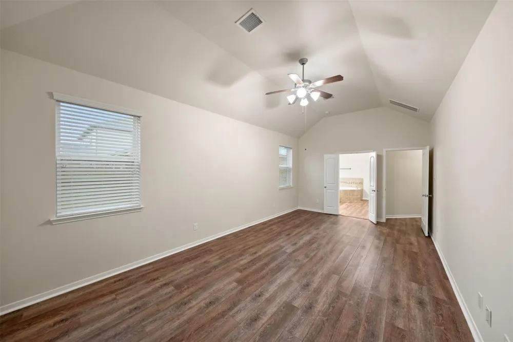 5182 Echo Falls Drive Alvin, TX 77511