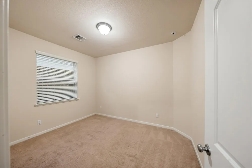 5182 Echo Falls Drive Alvin, TX 77511