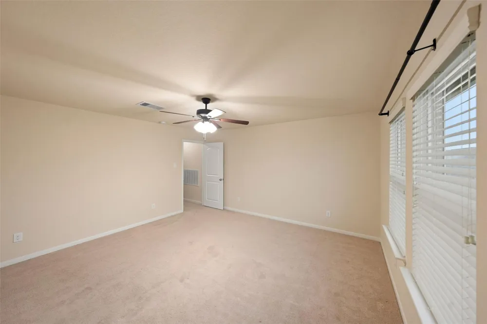 5182 Echo Falls Drive Alvin, TX 77511