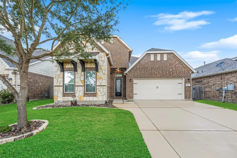 5182 Echo Falls Drive Alvin, TX 77511