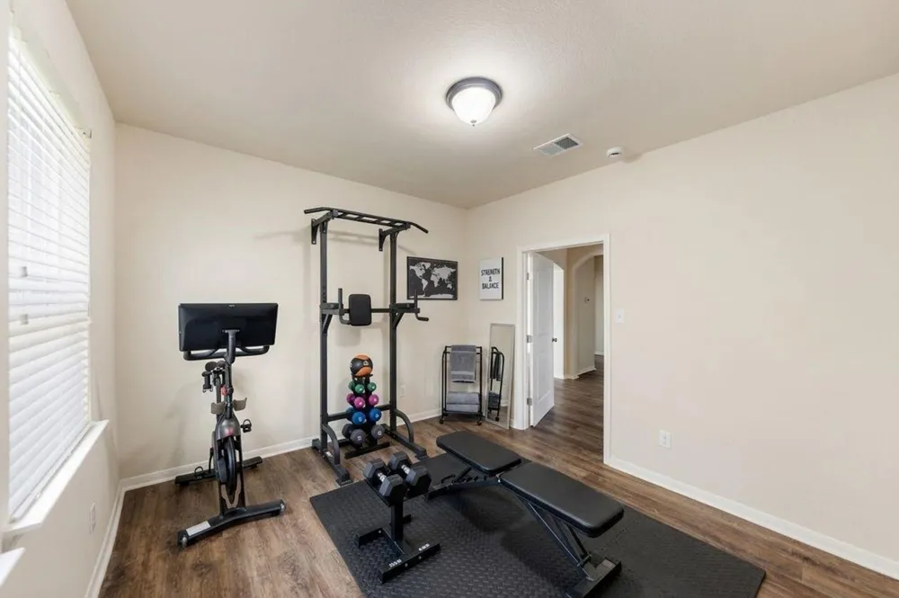 5182 Echo Falls Drive Alvin, TX 77511