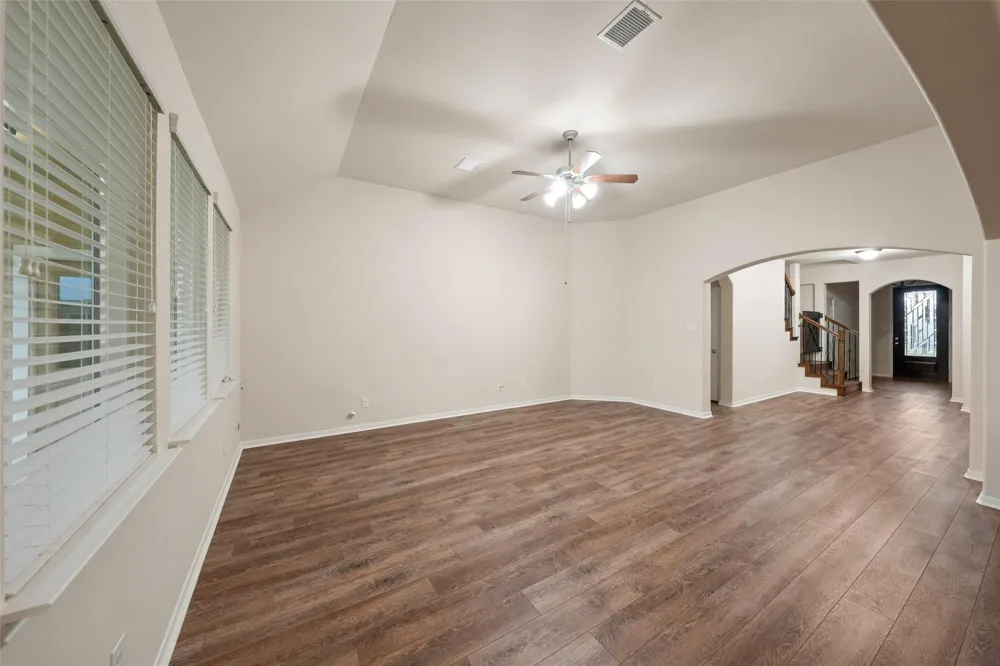 5182 Echo Falls Drive Alvin, TX 77511