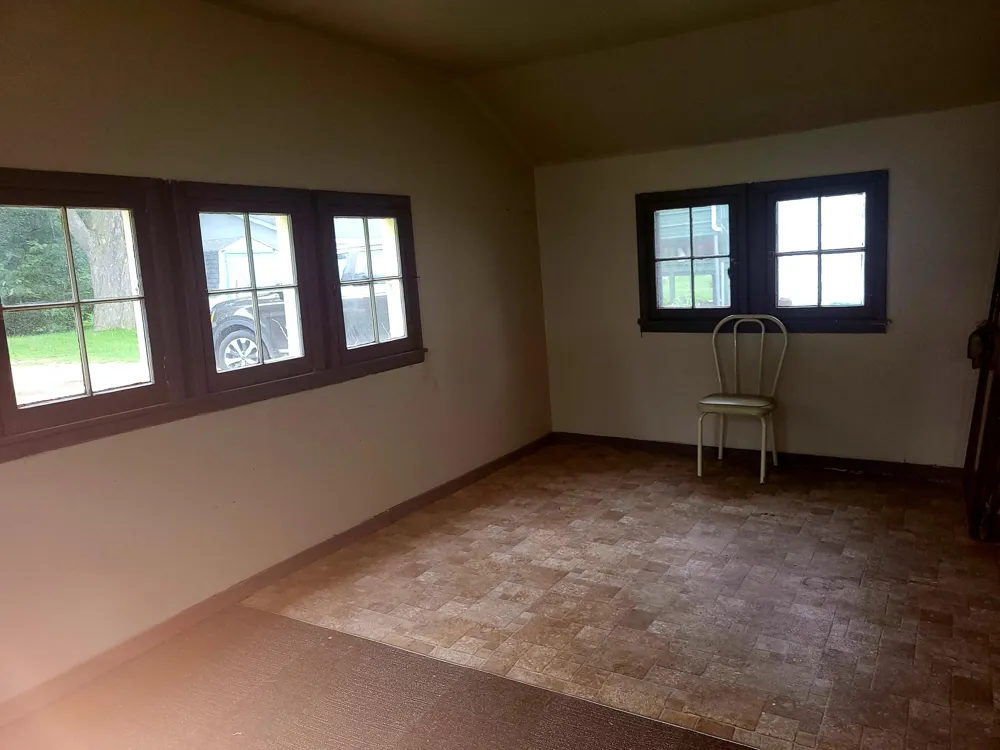 204 W Delaware Street Decatur, MI 49045