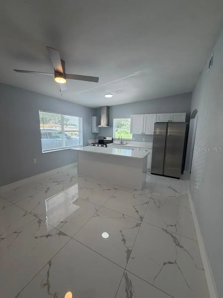 2615 E 23RD AVENUE Tampa, FL 33605