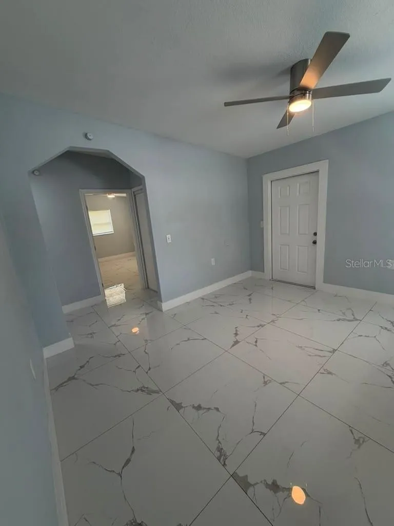 2615 E 23RD AVENUE Tampa, FL 33605
