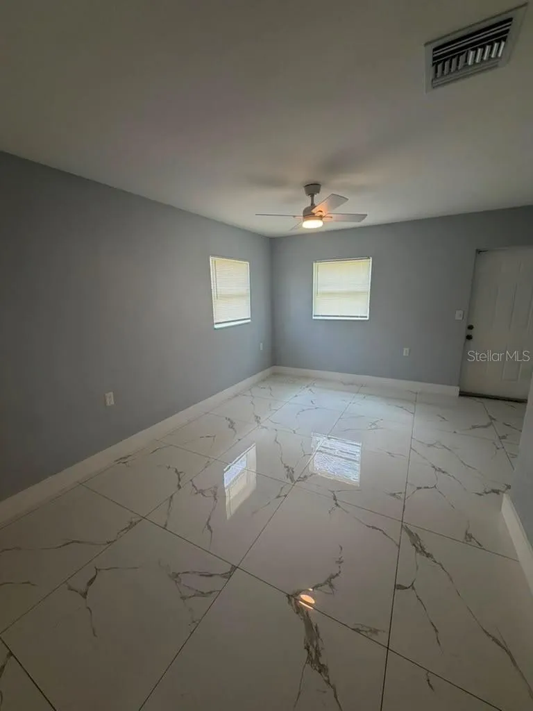 2615 E 23RD AVENUE Tampa, FL 33605