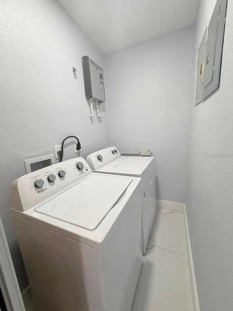 2615 E 23RD AVENUE Tampa, FL 33605