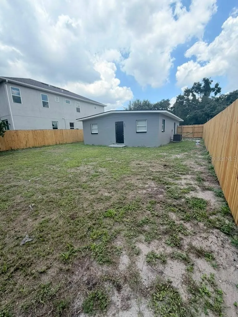 2615 E 23RD AVENUE Tampa, FL 33605