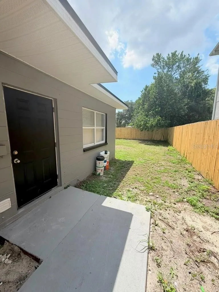 2615 E 23RD AVENUE Tampa, FL 33605