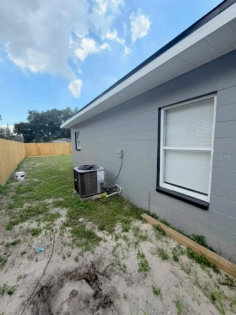 2615 E 23RD AVENUE Tampa, FL 33605