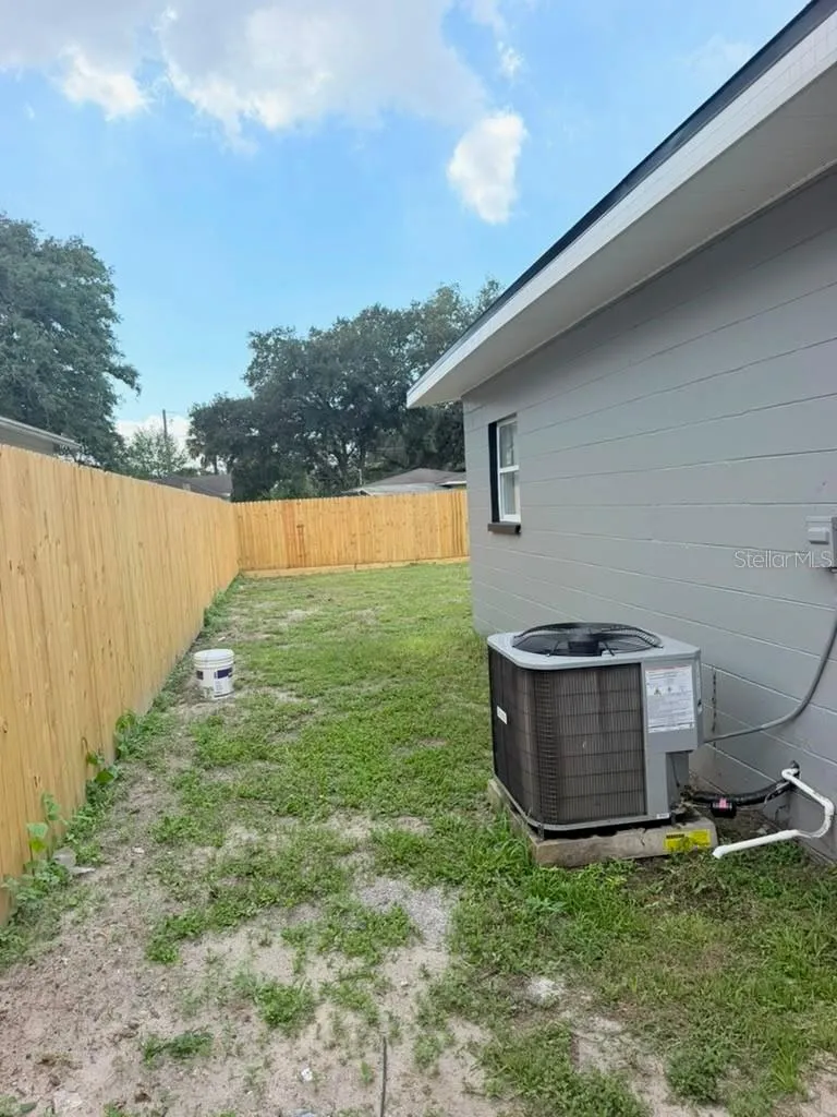 2615 E 23RD AVENUE Tampa, FL 33605