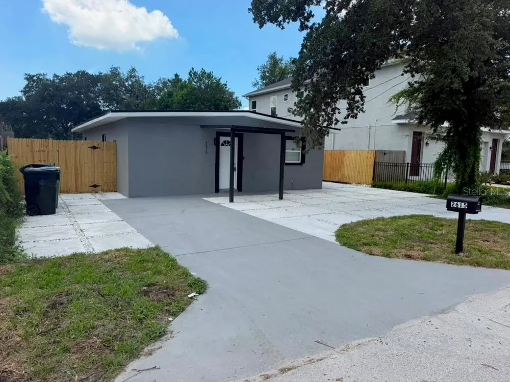 2615 E 23RD AVENUE Tampa, FL 33605